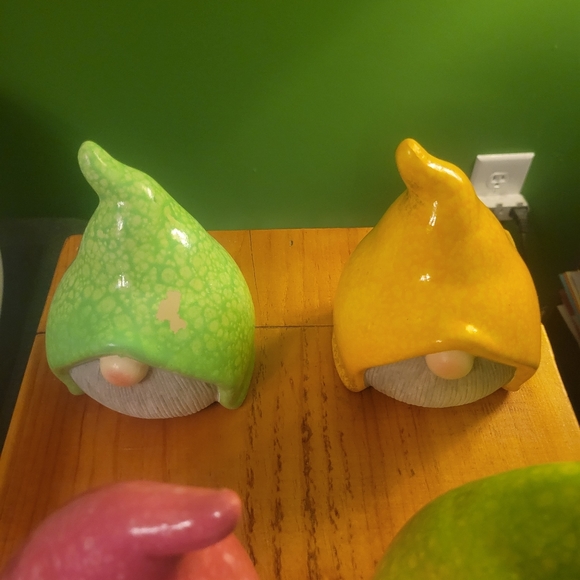 Set of 4 Gnomes - Picture 3 of 15